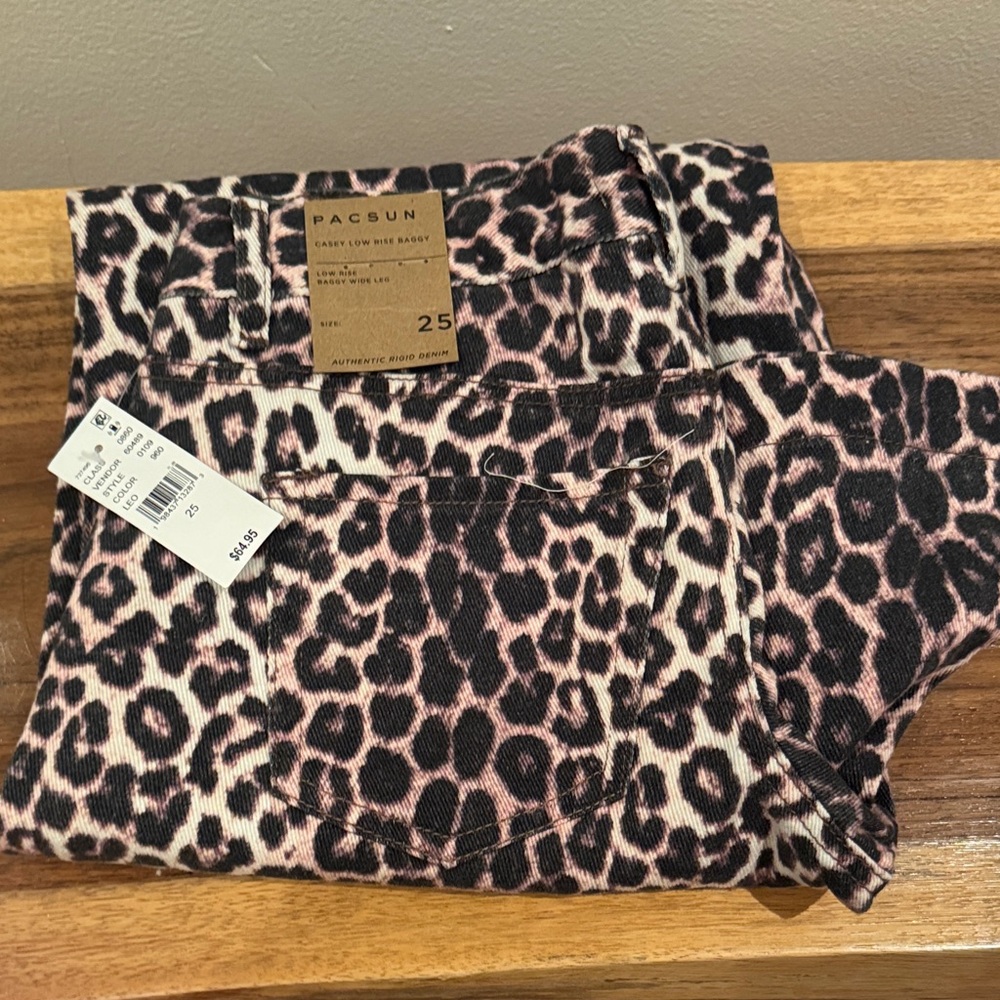 PacSun Wild Leopard Patterned Pants tiger NWT CASEY DENIM 25